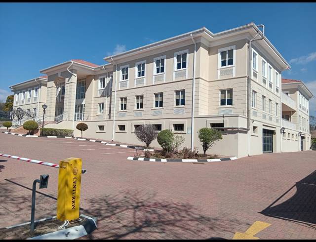 2,415M² BUILDING TO LET IN BRYANSTON